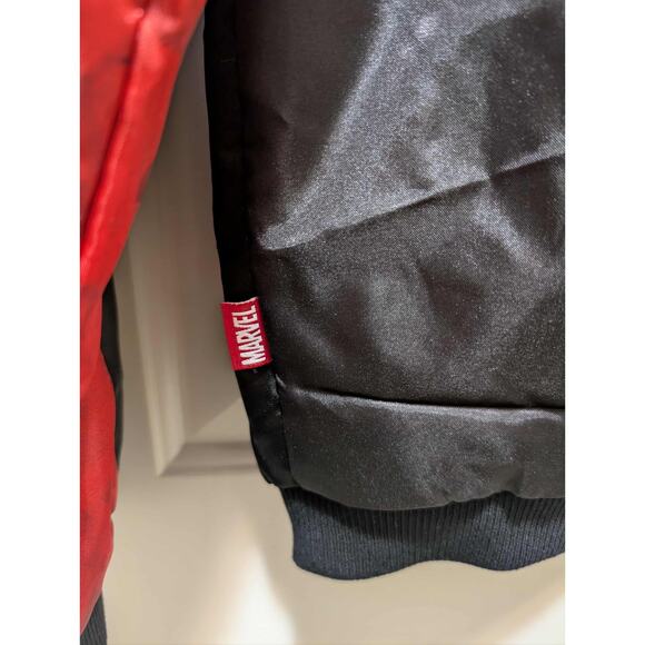 Disney Marvel Black Widow Reversible Jacket Kid Size 13 Red Black Silver Pocket - Picture 11 of 12